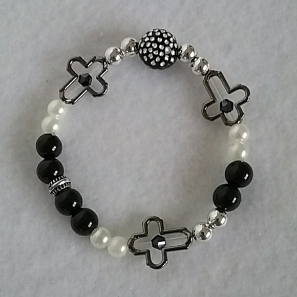 Womens black & silver cross beaded stretch bracelet - Picture 3 of 3